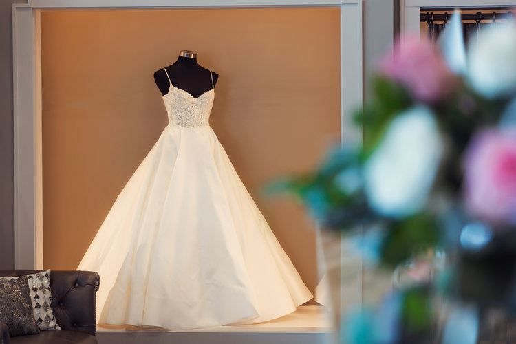 FASHION ACADEMY: WEDDING GOWN SILHOUETTES Image